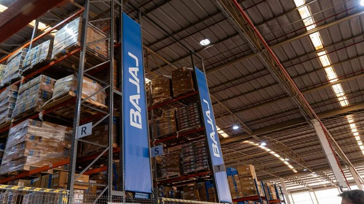 Bajaj amplia suporte no Brasil com centro de peças de R$ 15 milhões