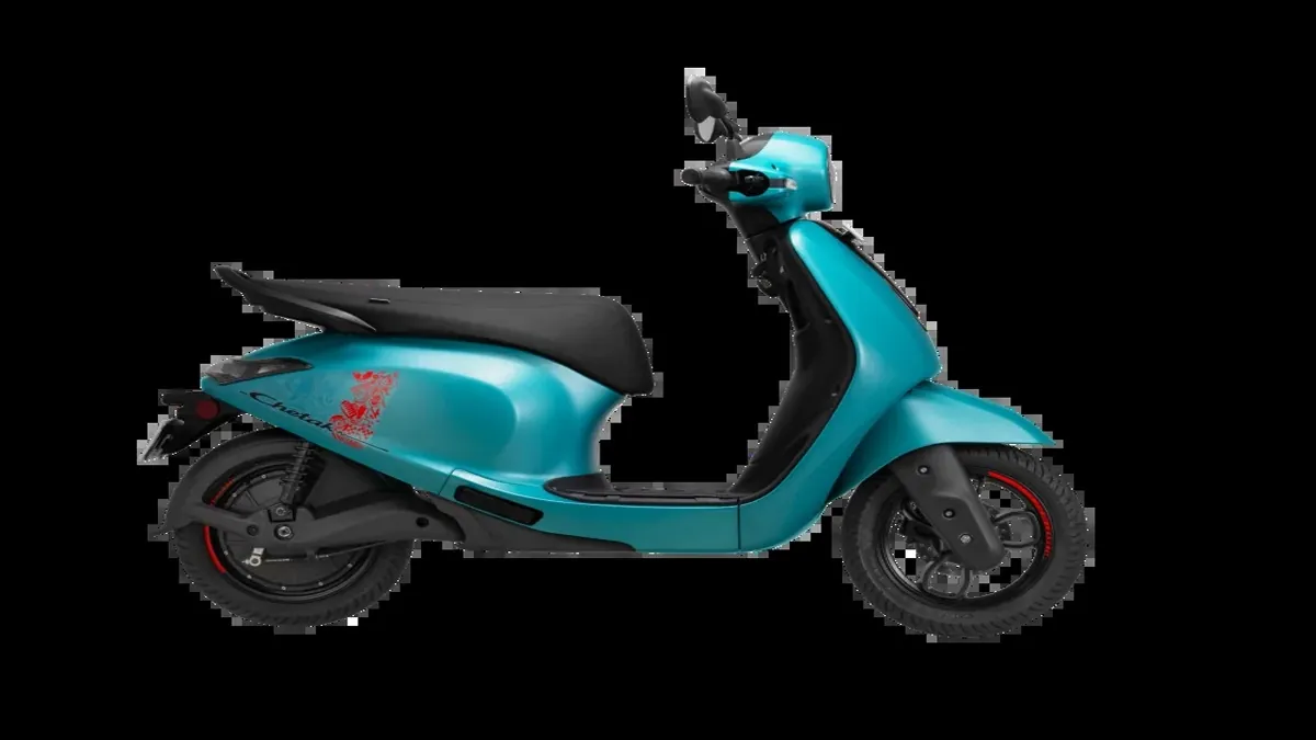 Bajaj atualiza scooter elétrica Chetak com conectividade e potência extra