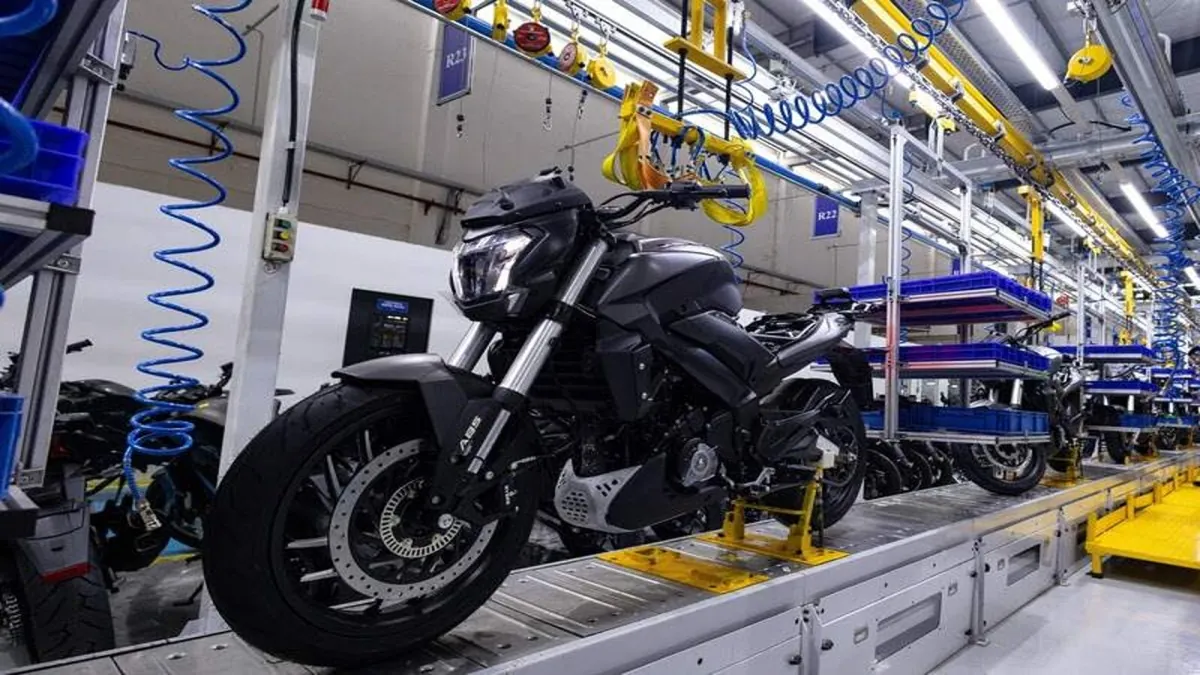 Bajaj celebra 1 ano da fábrica no Brasil e planeja crescimento