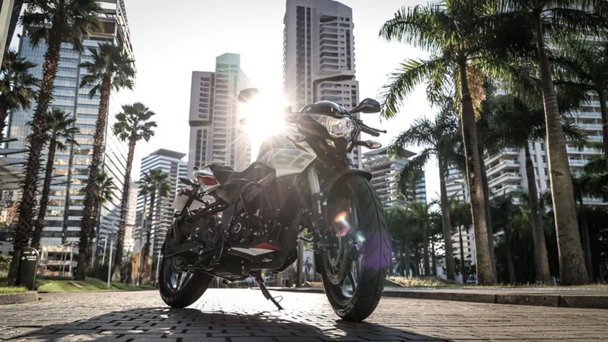 Bajaj comemora conquista histórica: 20 mil motos registradas no Brasil