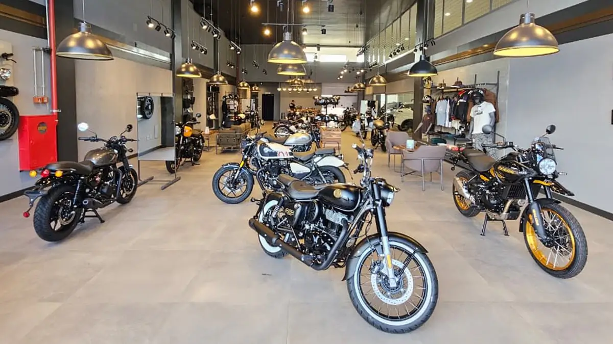 Bajaj e Royal Enfield chegam ao Brasil agora