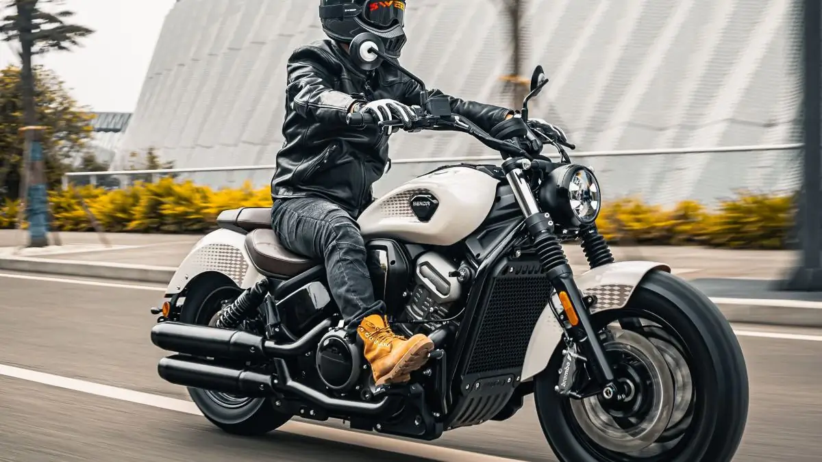 Benda estreia Dark Flag 950 no EICMA 2026