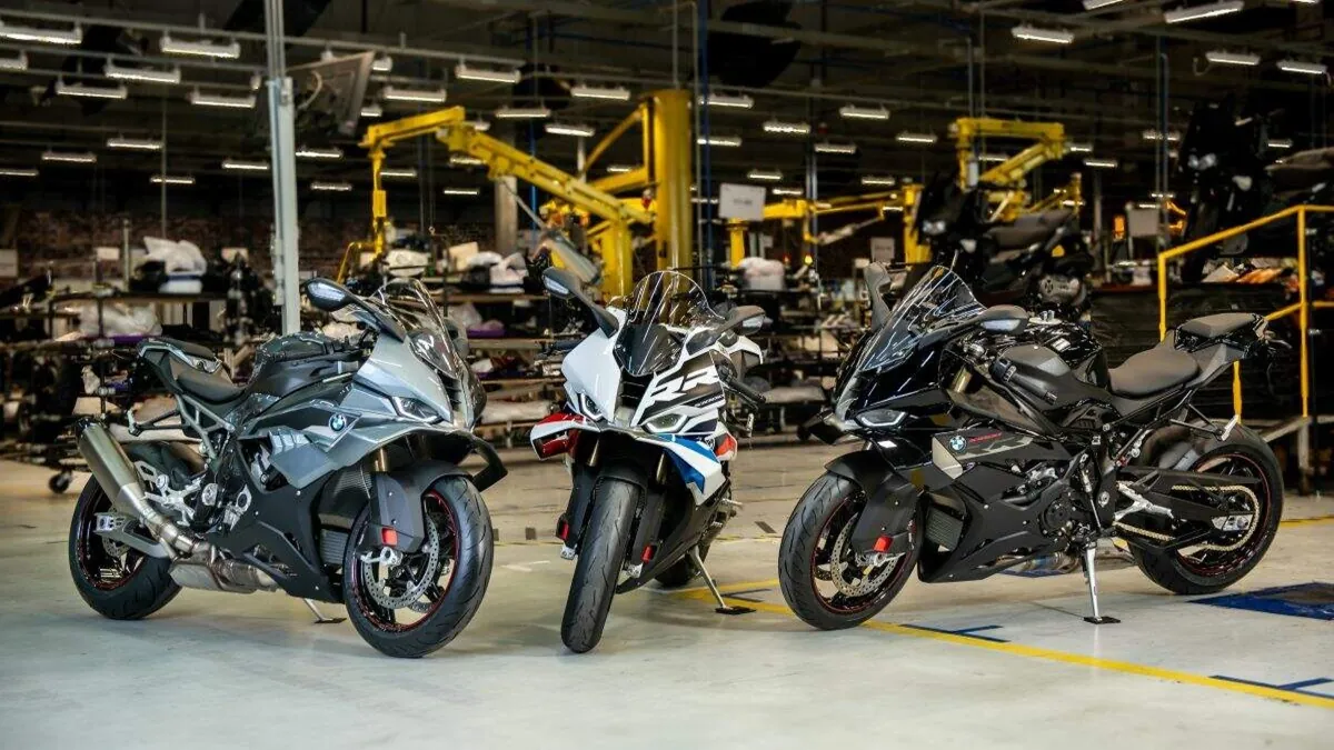 BMW começa a fabricar a nova S 1000 RR em Manaus