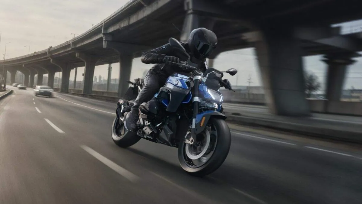 BMW R 1300 R: motor boxer de 145 cv e design arrojado