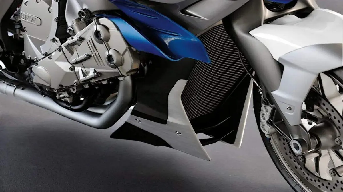 BMW se prepara para relançar seu icônico motor de seis cilindros