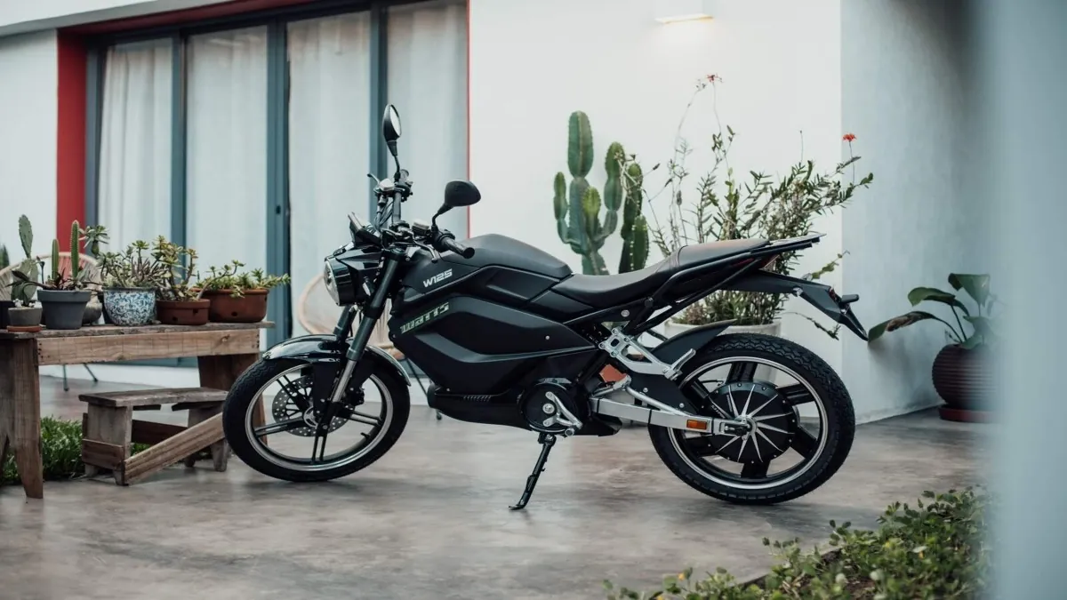 Crescimento nas vendas de motos elétricas em 2023, mesmo com queda em abril