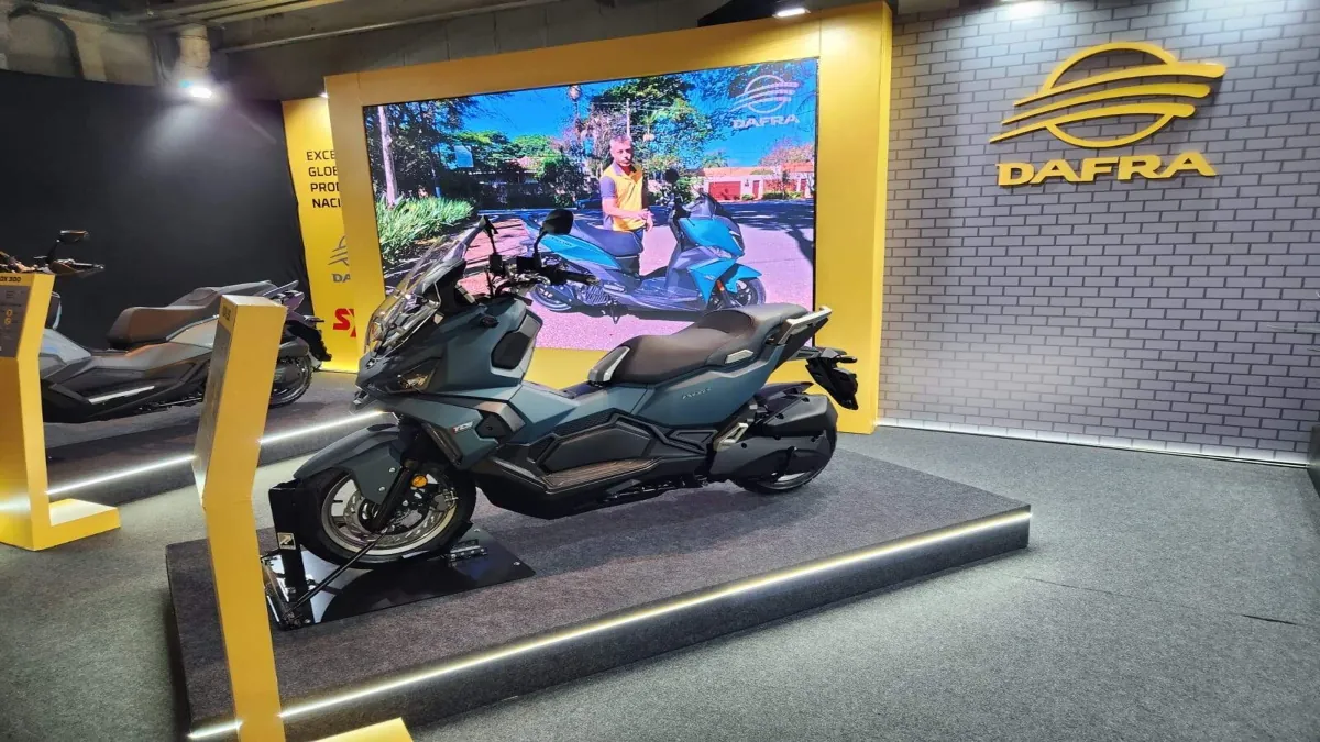 Dafra ADX 150: concorrente da Honda ADV debuta no Brasil em 2026