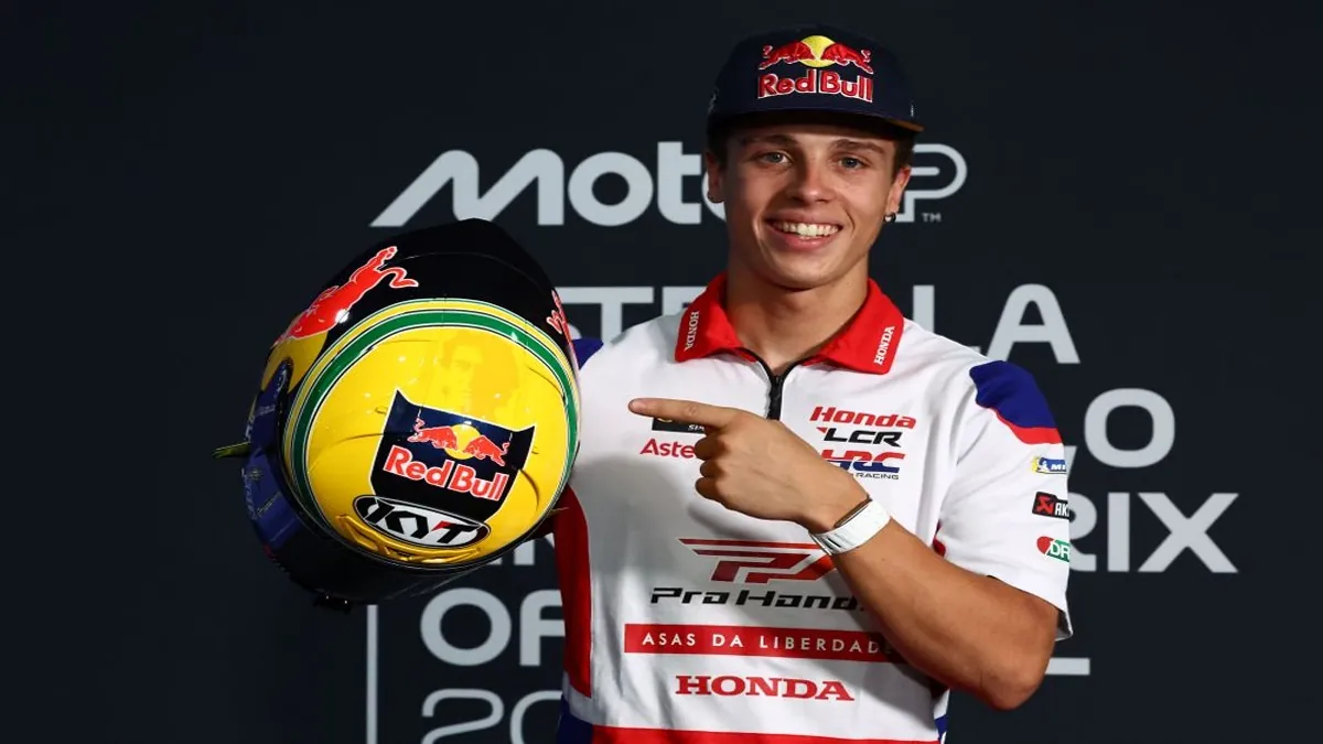 Diogo Moreira apresenta capacete em tributo a Ayrton Senna no MotoGP Brasil
