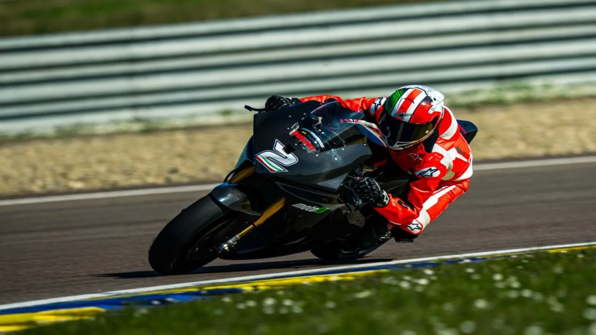 Ducati atualiza moto elétrica para a temporada 2025 da MotoE