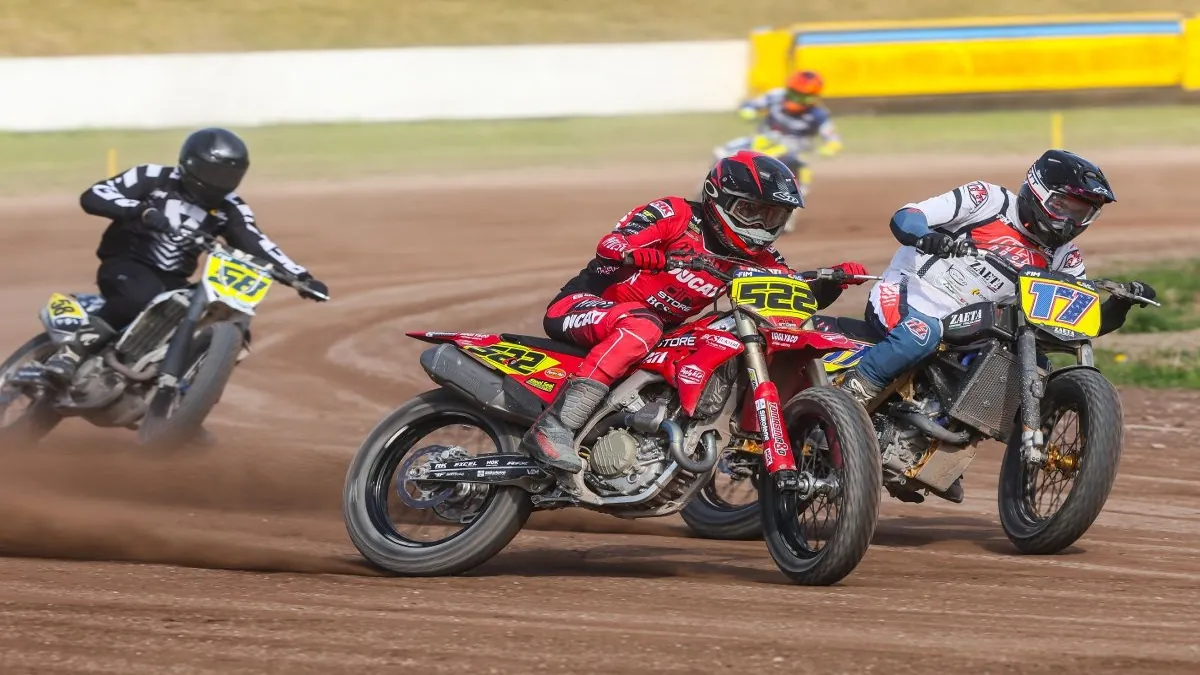 Ducati inicia o Mundial de Flat Track com uma vitória impressionante