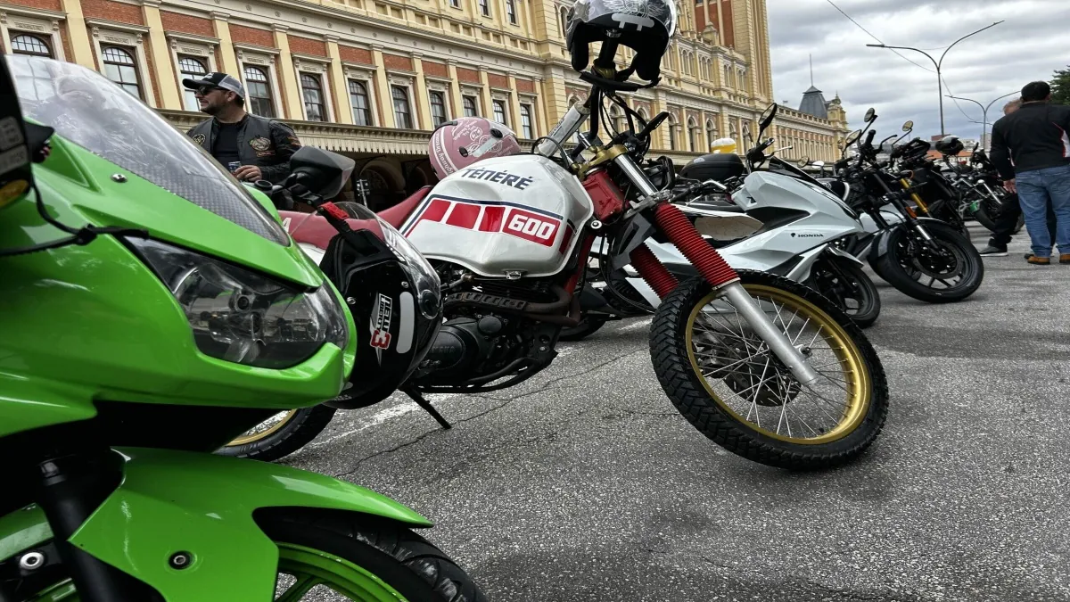Expo Estação da Luz apresenta coleção de motos e carros antigos