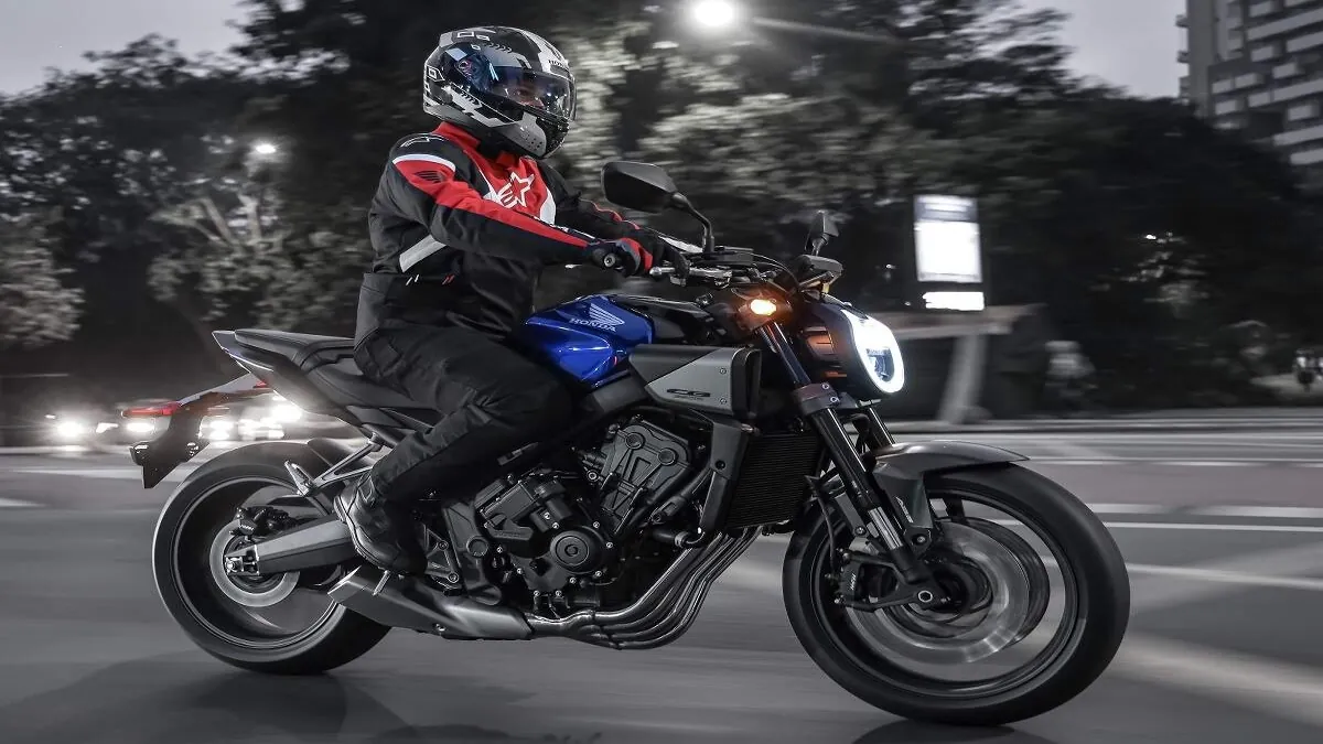 Honda CB650R E-Clutch: projetada para transformar a experiência de pilotar