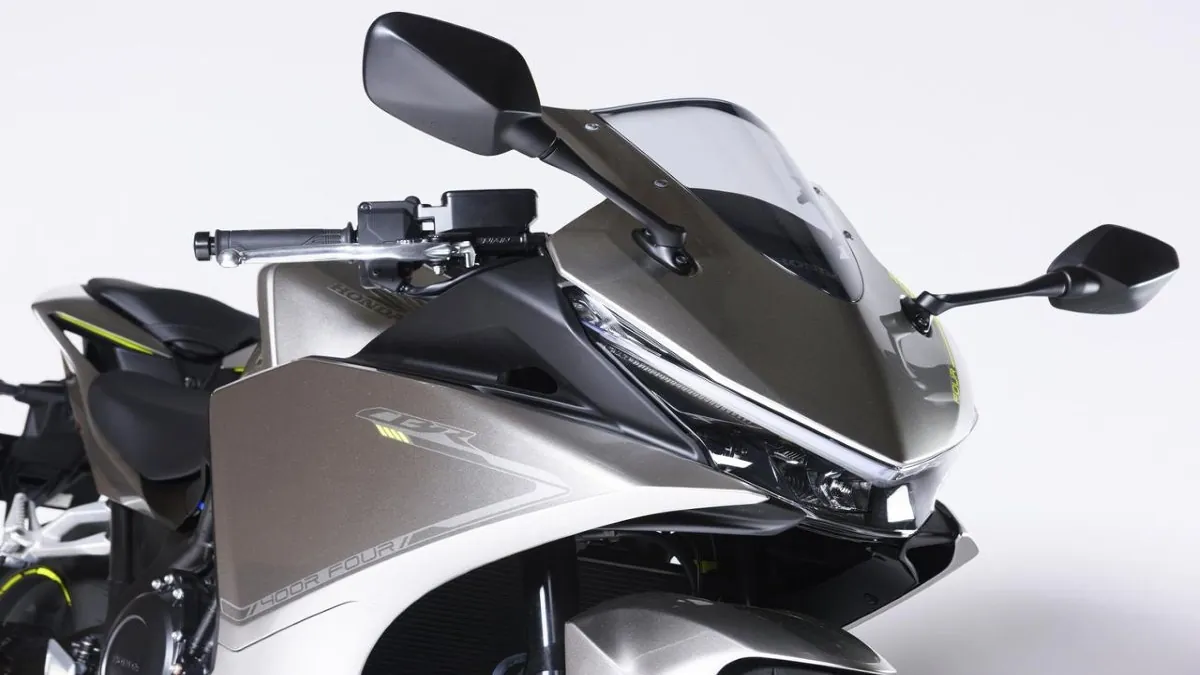 Honda CBR400R Four retorna após 26 anos com tecnologia E-Clutch