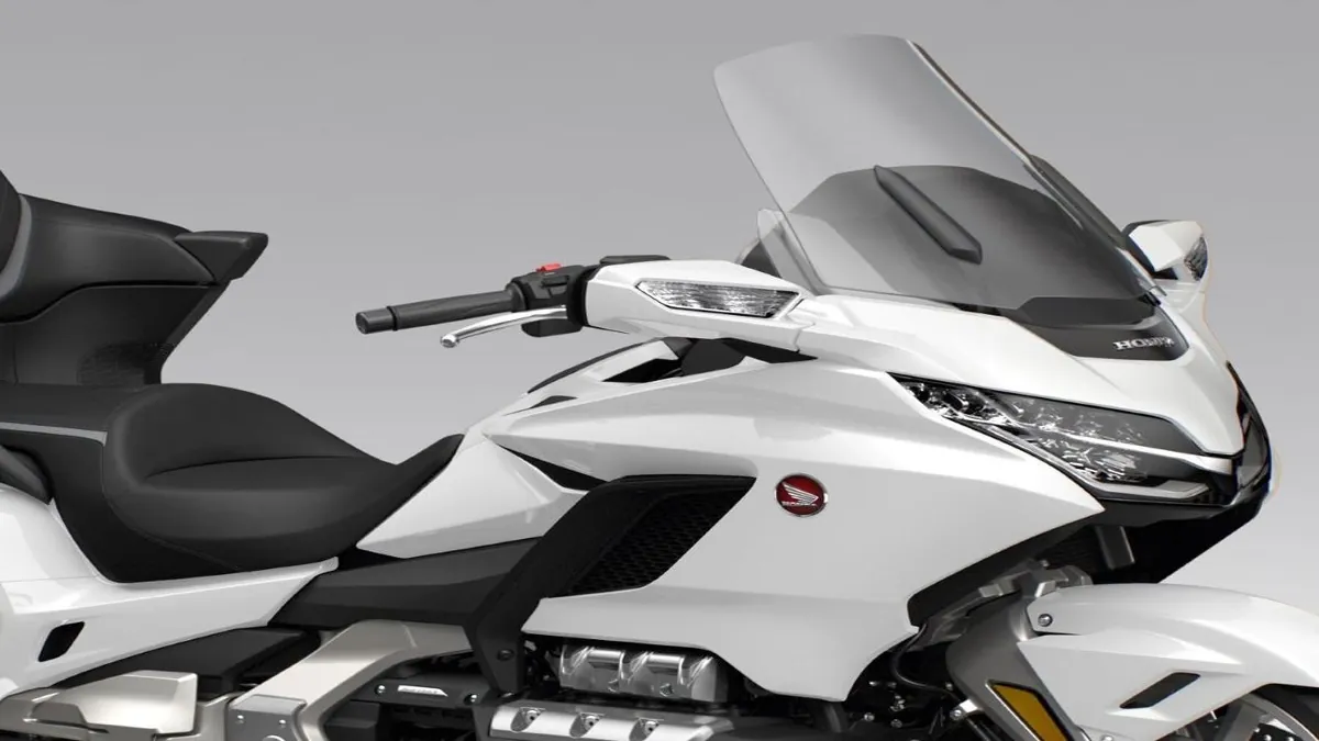 Honda Gold Wing Tour 2026: a majestade das estradas ganha novo visual