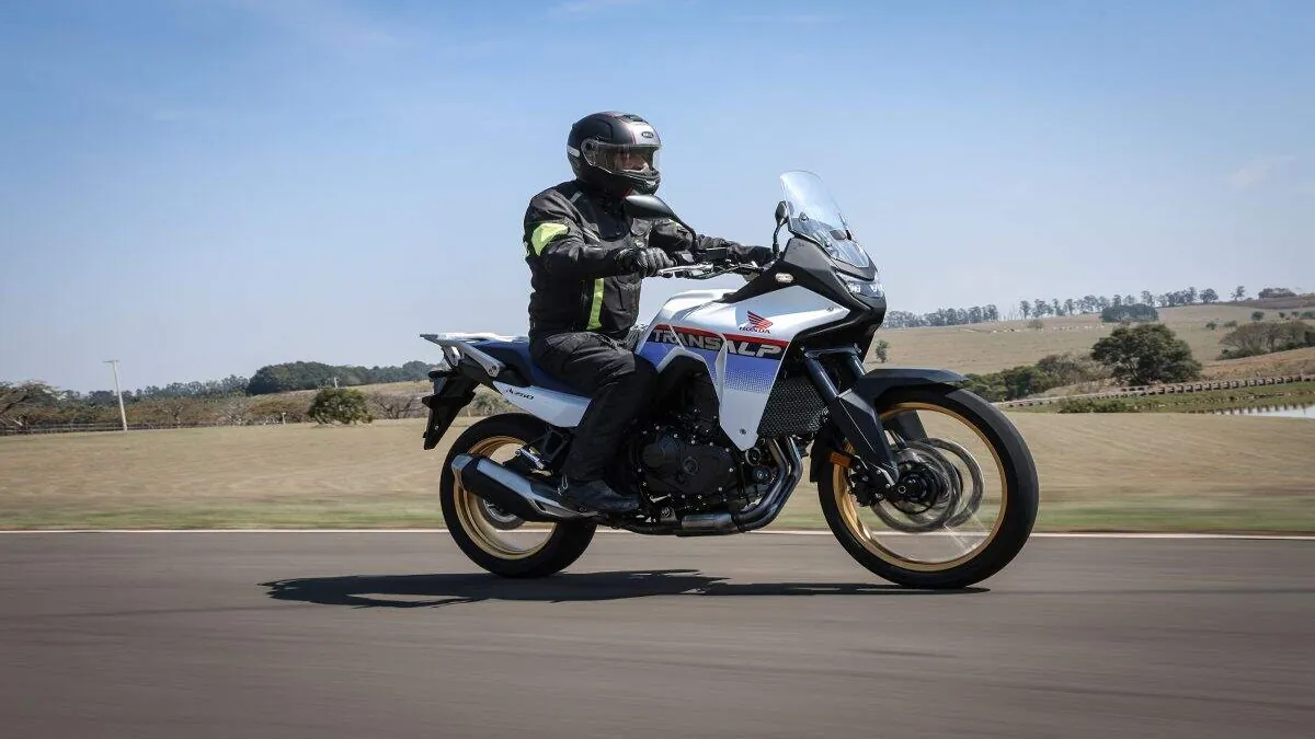 Honda Transalp 750 chega ao Brasil: retorno icônico da moto