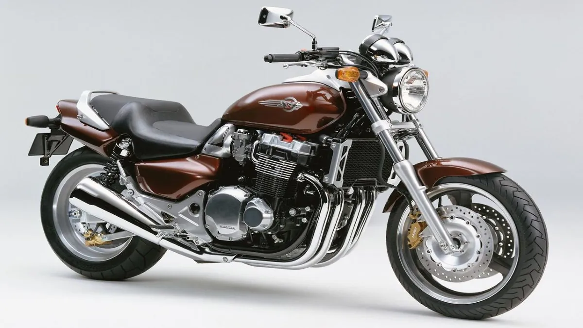 Honda X4: descubra essa custom exclusiva que enfrenta a V-Max