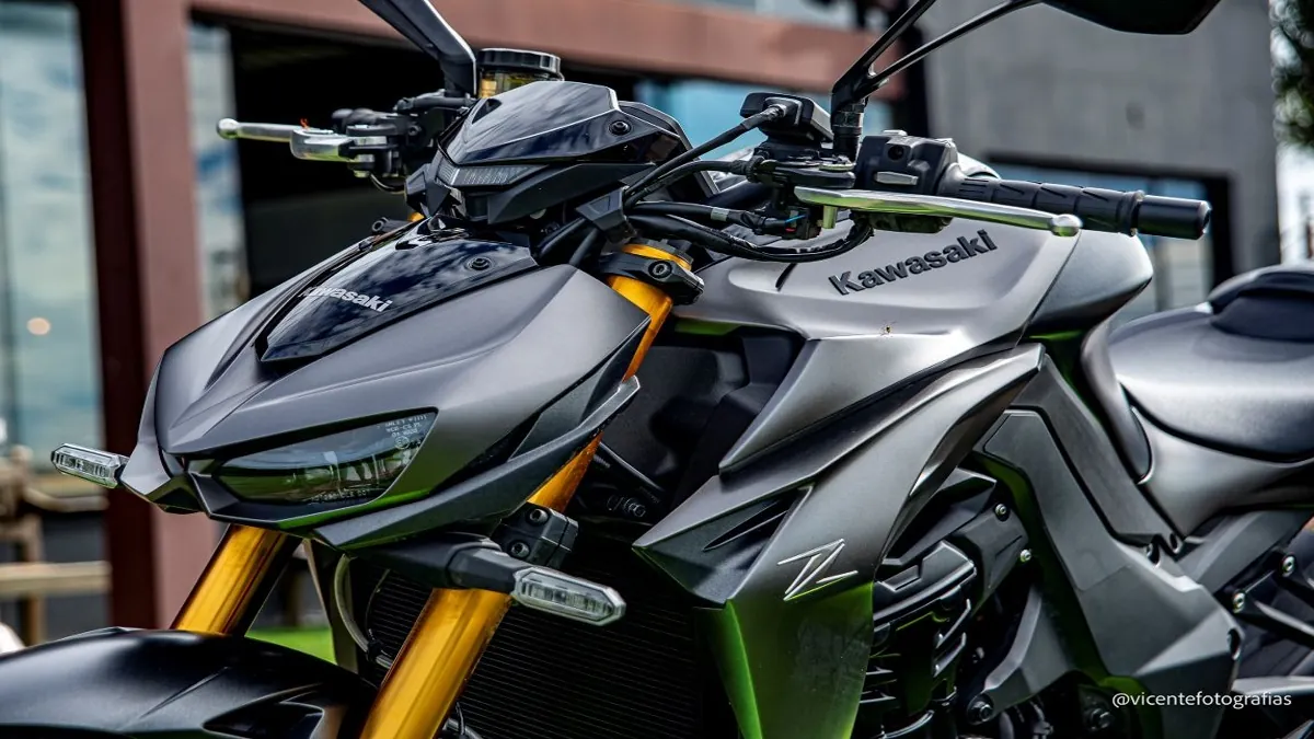 Kawasaki Z1100 2026: novidades e primeiras impressões da Supernaked
