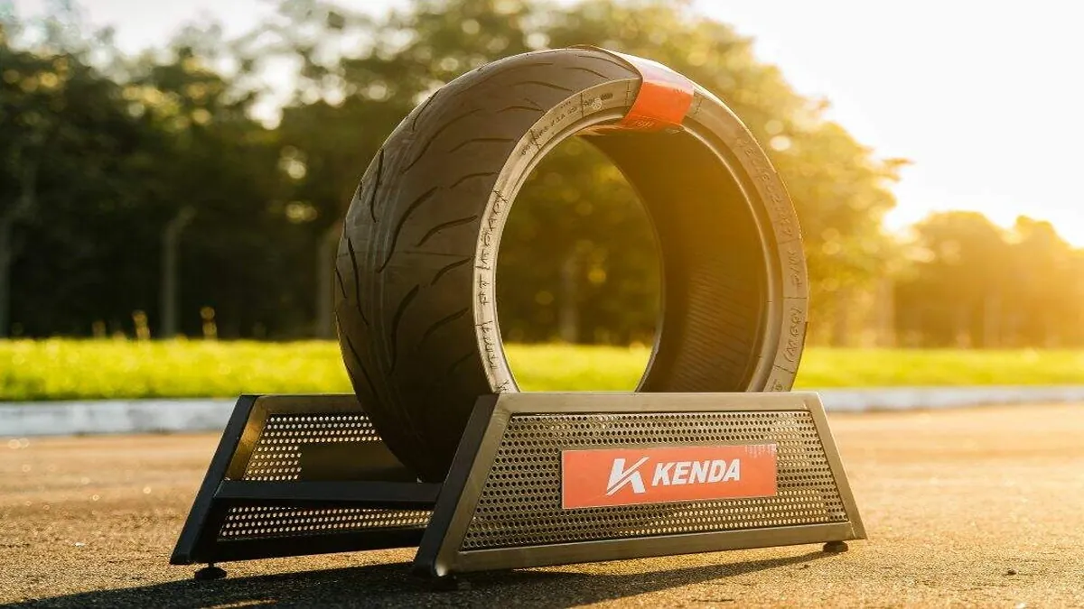Kenda: pneus que te ligam à pista de forma eficaz