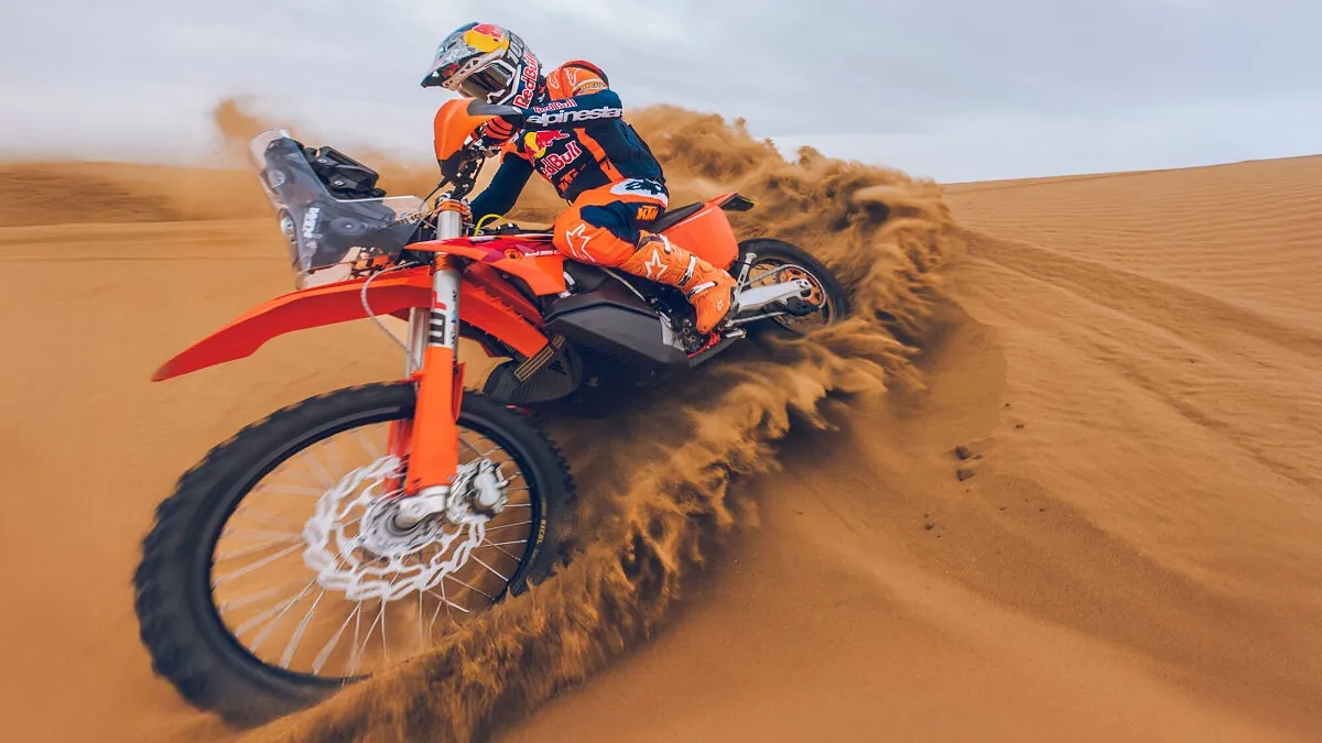 KTM 450 Rally Replica 2027: A Essência do Dakar para poucos sortudos