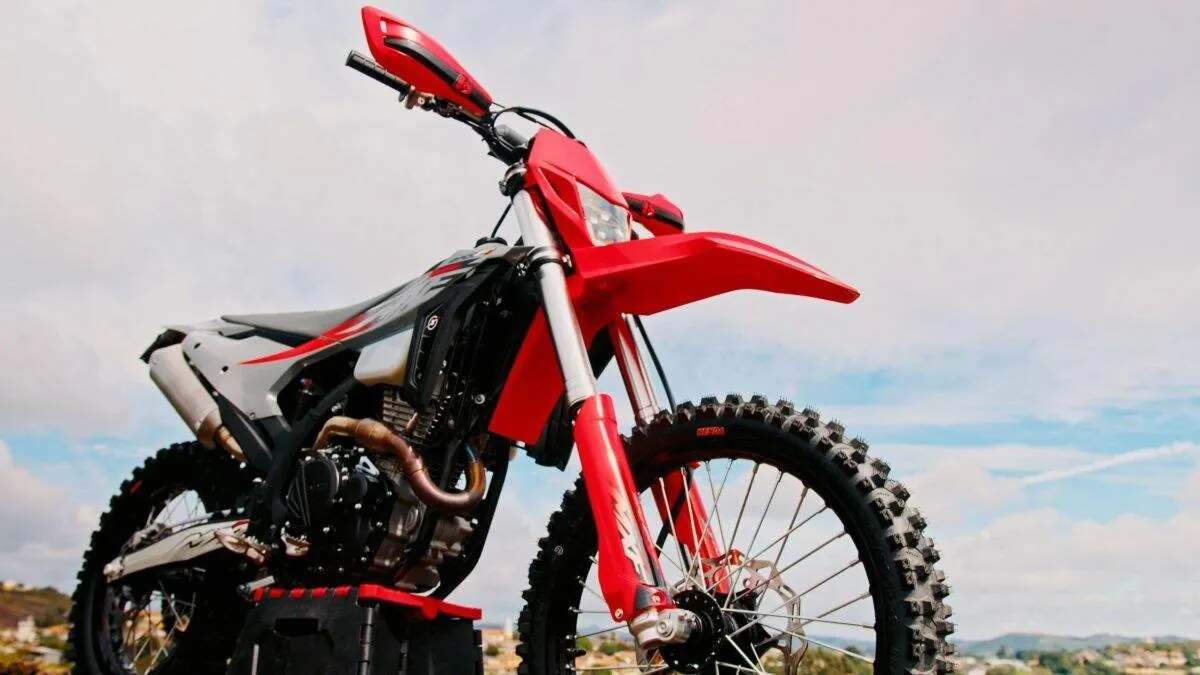 MXF 270Fi: motor 28 cv, injeção eletrônica e foco off-road