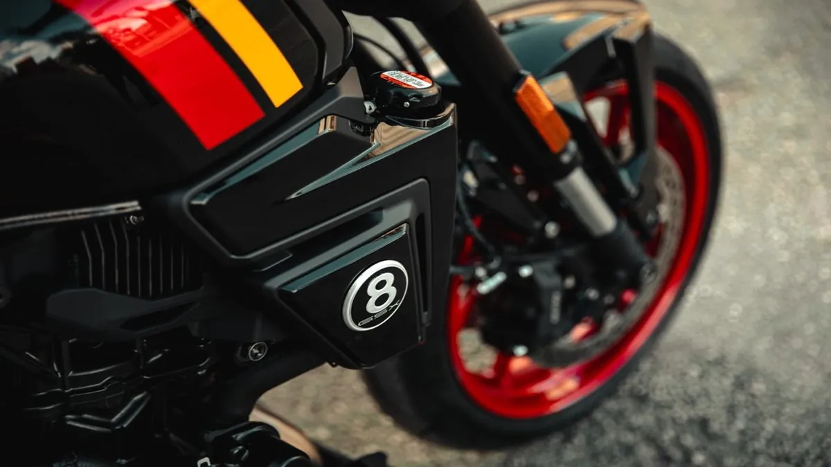 Novos modelos vintage da Suzuki conquistam prêmio de design renomado