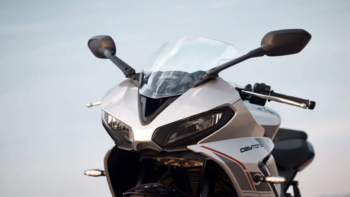 Triumph Daytona 660 2026 ganha novo visual esportivo e moderno