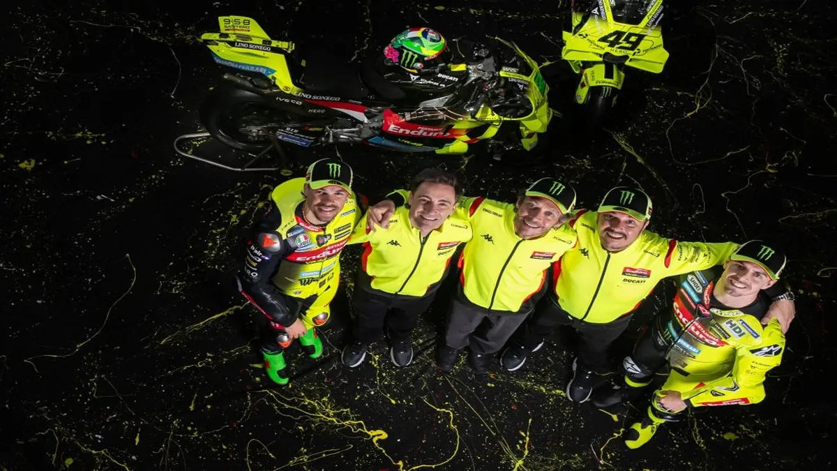 Valentino Rossi apresenta novo design da VR46 para MotoGP 2026