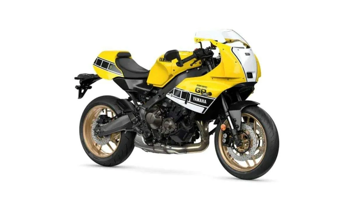 Yamaha XSR900 GP 2026 presta tributo ao tricampeão Kenny Roberts