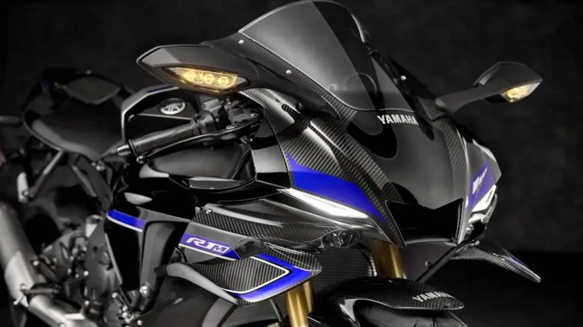 Yamaha YZF-R1 permanece forte com as asas da MotoGP